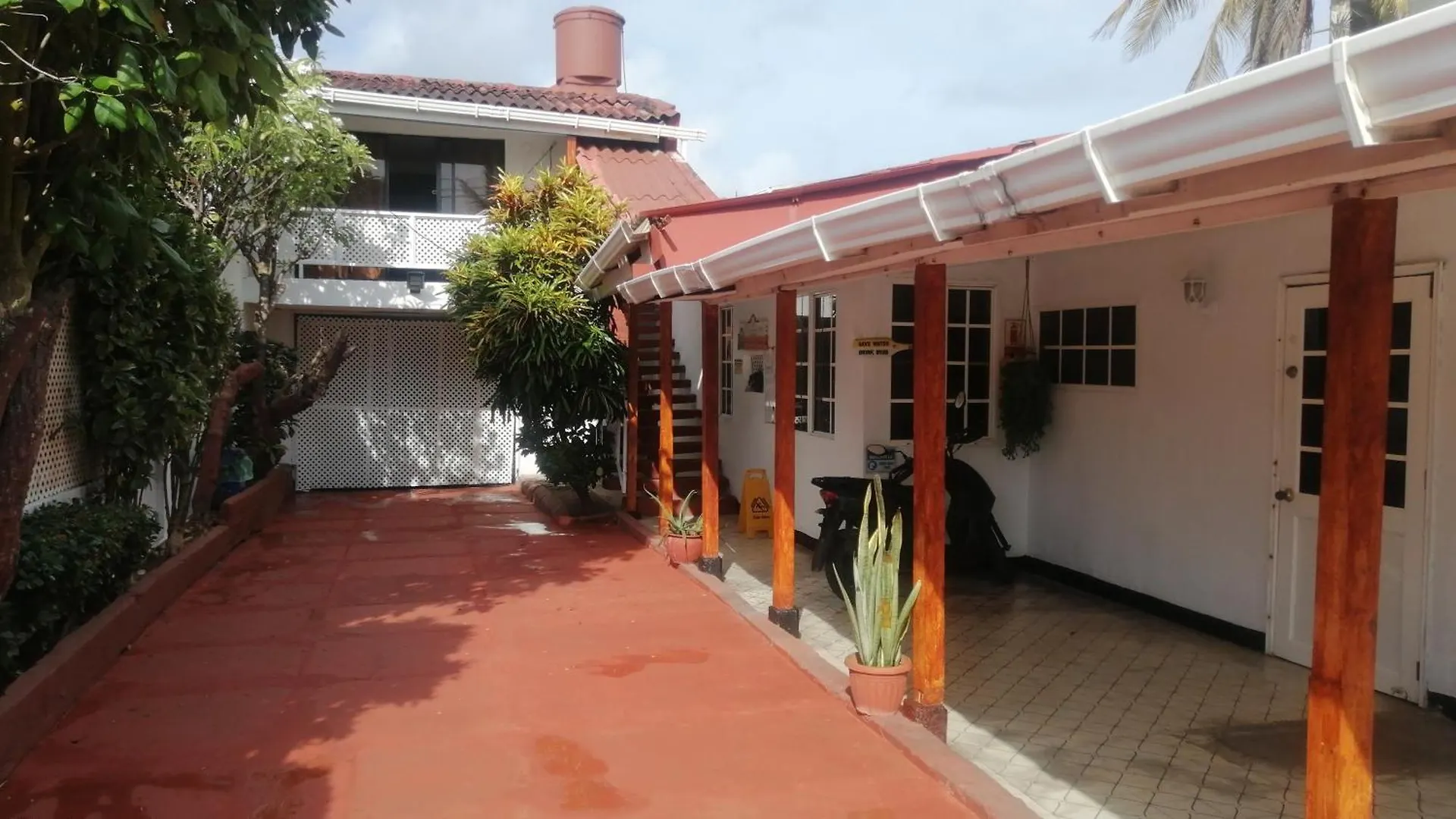 Aptos Miss Ada San Andrés 0*,
